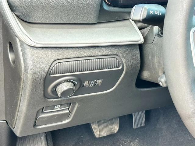 2026 Jeep Grand Wagoneer 4x2