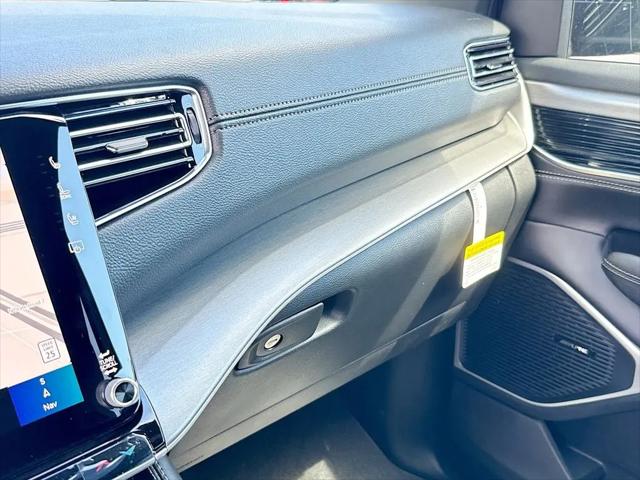2026 Jeep Grand Wagoneer 4x2