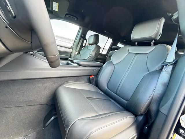 2026 Jeep Grand Wagoneer 4x2