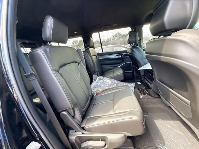 2026 Jeep Grand Wagoneer 4x2