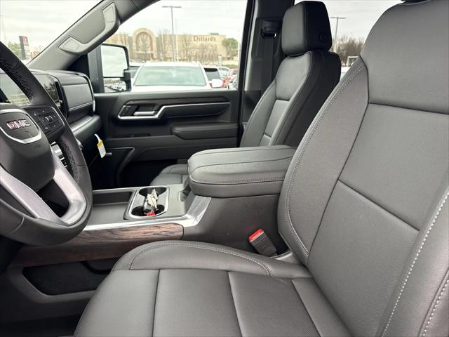 2026 GMC Sierra 2500HD Crew Cab, Standard Bed, SLT, 4WD