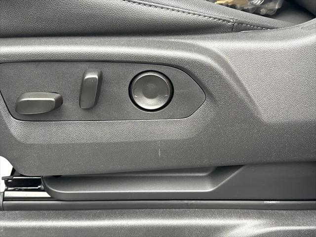 2026 GMC Sierra 2500HD Crew Cab, Standard Bed, SLT, 4WD