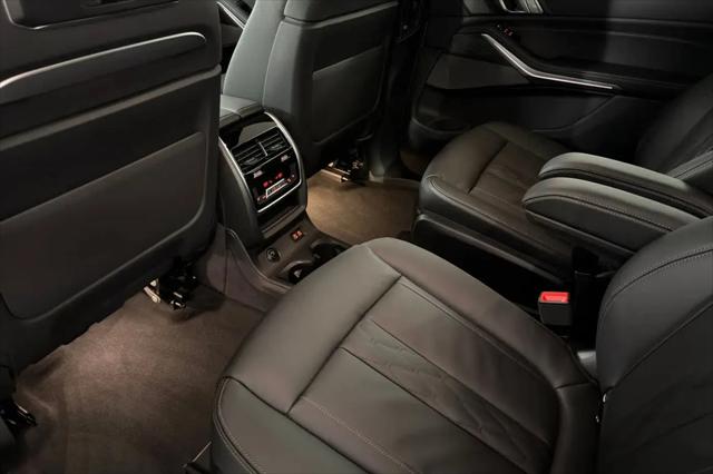 2026 BMW X7 M60i