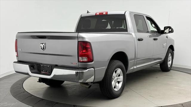 2022 Ram 1500 Classic SLT Crew Cab 4x2 5'7" Box