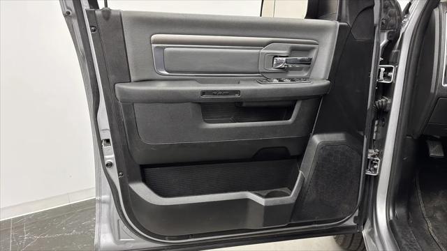 2022 Ram 1500 Classic SLT Crew Cab 4x2 5'7" Box