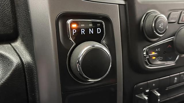 2022 Ram 1500 Classic SLT Crew Cab 4x2 5'7" Box