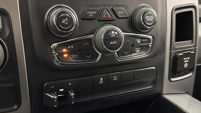 2022 Ram 1500 Classic SLT Crew Cab 4x2 5'7" Box