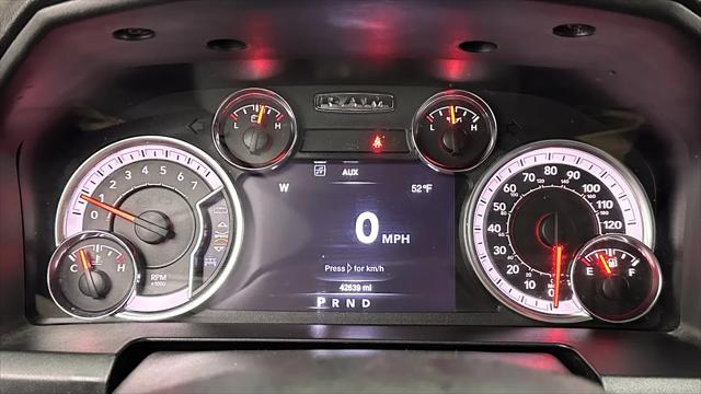 2022 Ram 1500 Classic SLT Crew Cab 4x2 5'7" Box