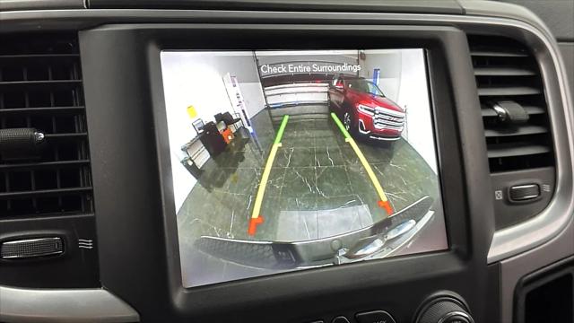 2022 Ram 1500 Classic SLT Crew Cab 4x2 5'7" Box