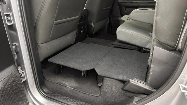 2022 Ram 1500 Classic SLT Crew Cab 4x2 5'7" Box