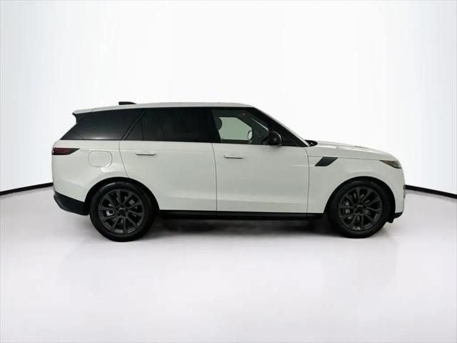 2026 Land Rover Range Rover Sport P360 SE