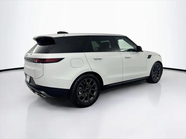 2026 Land Rover Range Rover Sport P360 SE