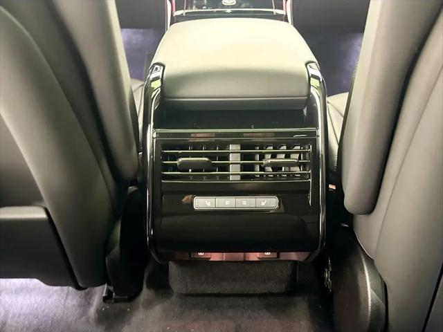 2026 Land Rover Range Rover Sport P360 SE