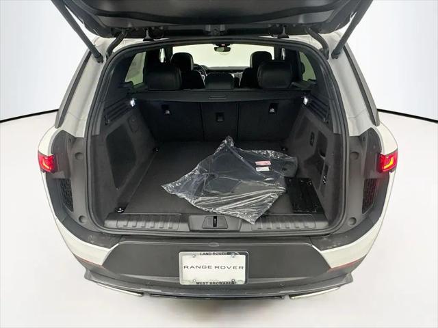 2026 Land Rover Range Rover Sport P360 SE
