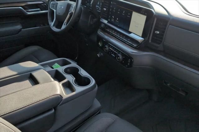 2023 Chevrolet Silverado 1500 4WD Crew Cab Short Bed RST