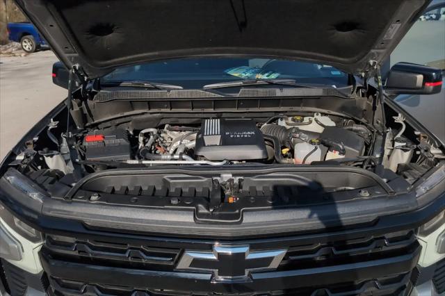 2023 Chevrolet Silverado 1500 4WD Crew Cab Short Bed RST