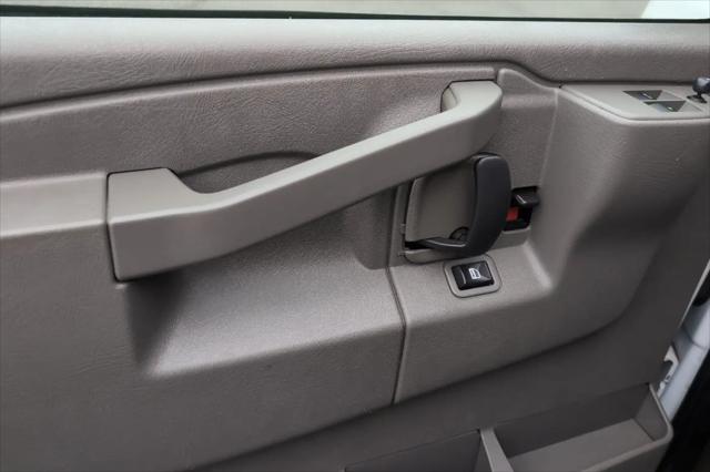 2017 Chevrolet Express LT