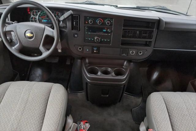 2017 Chevrolet Express LT