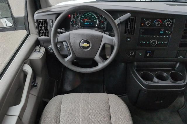 2017 Chevrolet Express LT