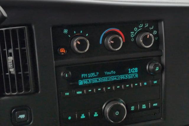 2017 Chevrolet Express LT