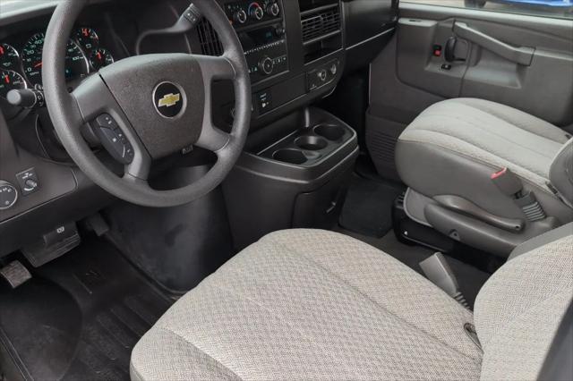 2017 Chevrolet Express LT