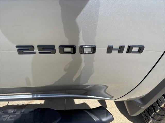 2026 Chevrolet Silverado 2500HD Crew Cab, Standard Bed, LTZ, 4WD
