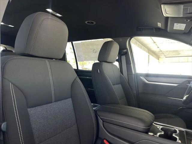 2026 GMC Acadia Elevation FWD