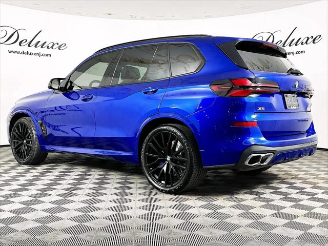 2024 BMW X5 M60i