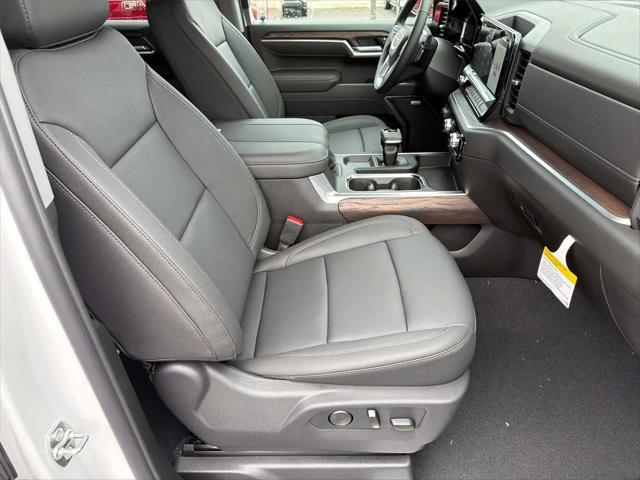 2026 GMC Sierra 1500 Crew Cab, Short Bed, SLT, 4WD