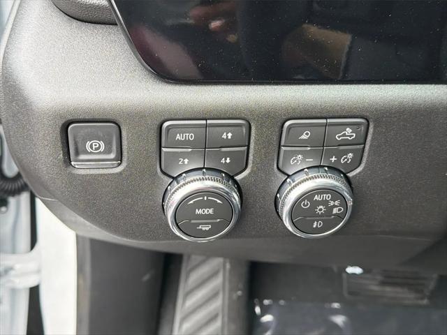 2026 GMC Sierra 1500 Crew Cab, Short Bed, SLT, 4WD