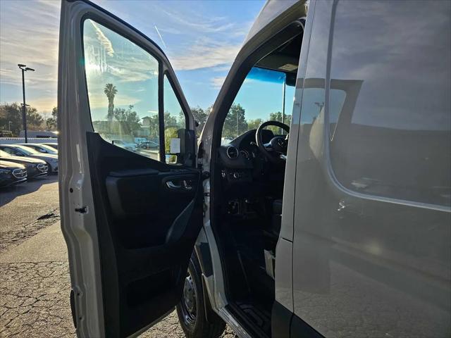 2026 Mercedes-Benz Sprinter 2500 Standard Roof 4-Cyl Diesel HO