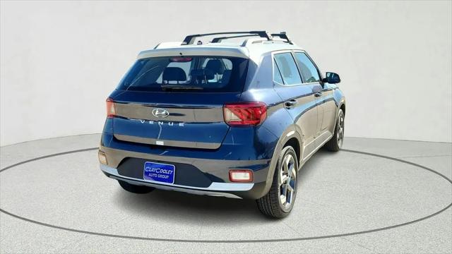 2026 Hyundai Venue SEL w/Two-Tone Roof