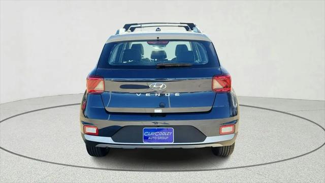 2026 Hyundai Venue SEL w/Two-Tone Roof