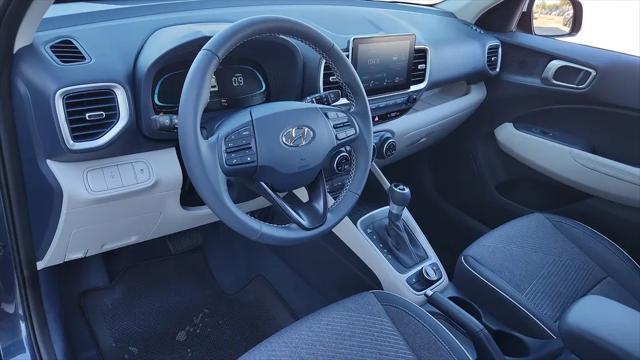 2026 Hyundai Venue SEL w/Two-Tone Roof
