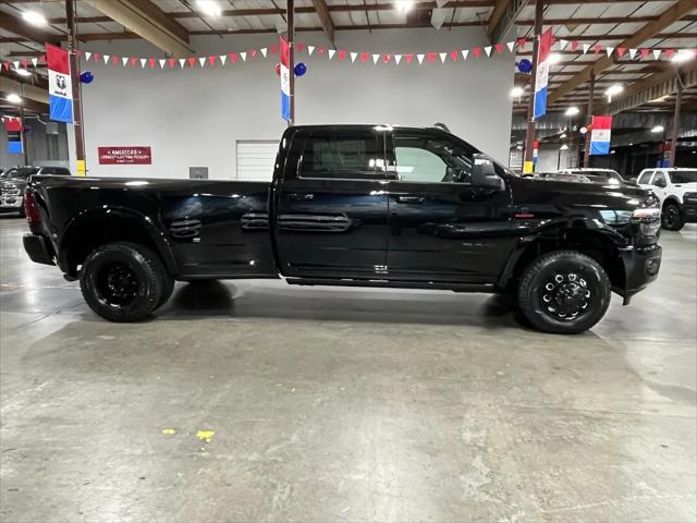 2026 Ram 3500 Limited Crew Cab 4x4 8' Box