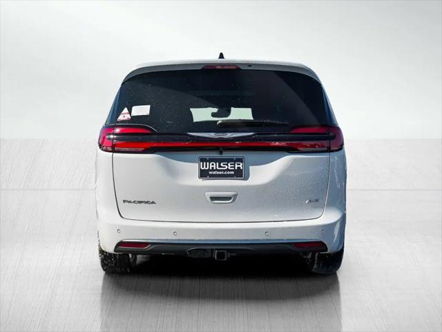 2026 Chrysler Pacifica Pinnacle AWD