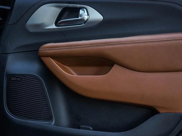 2026 Chrysler Pacifica Pinnacle AWD