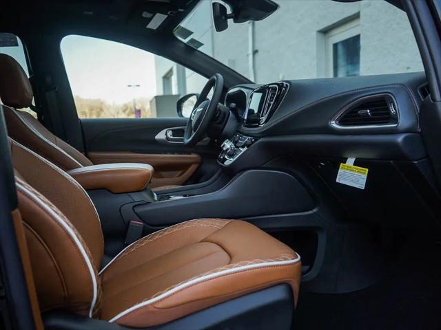 2026 Chrysler Pacifica Pinnacle AWD