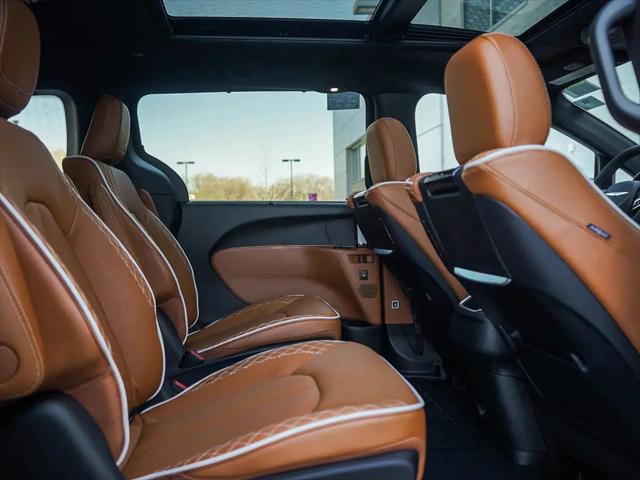 2026 Chrysler Pacifica Pinnacle AWD