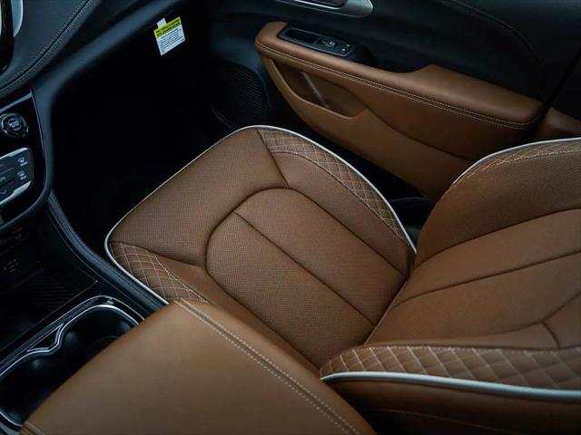 2026 Chrysler Pacifica Pinnacle AWD