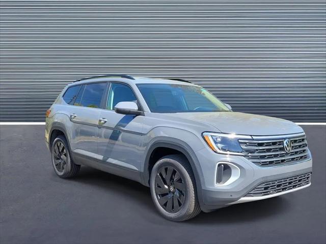 2026 Volkswagen Atlas SE with Technology