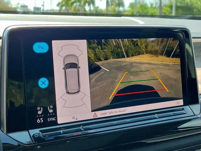 2026 Volkswagen Atlas SE with Technology