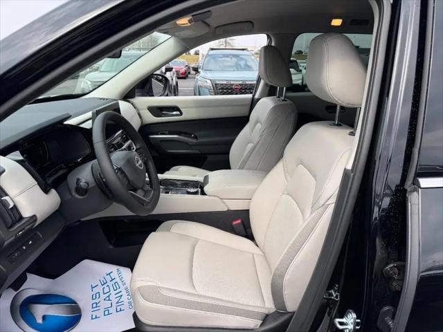 2026 Nissan Pathfinder SL