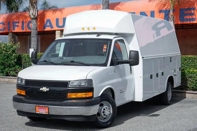 2019 Chevrolet Express Cutaway 4500 Van