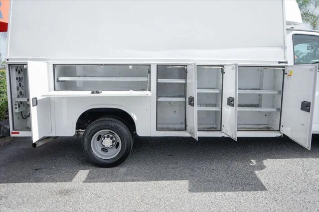 2019 Chevrolet Express Cutaway 4500 Van