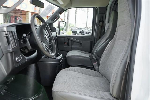 2019 Chevrolet Express Cutaway 4500 Van