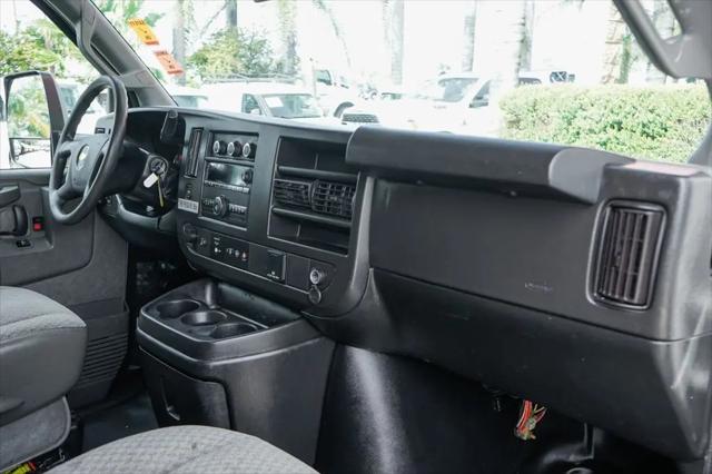 2019 Chevrolet Express Cutaway 4500 Van
