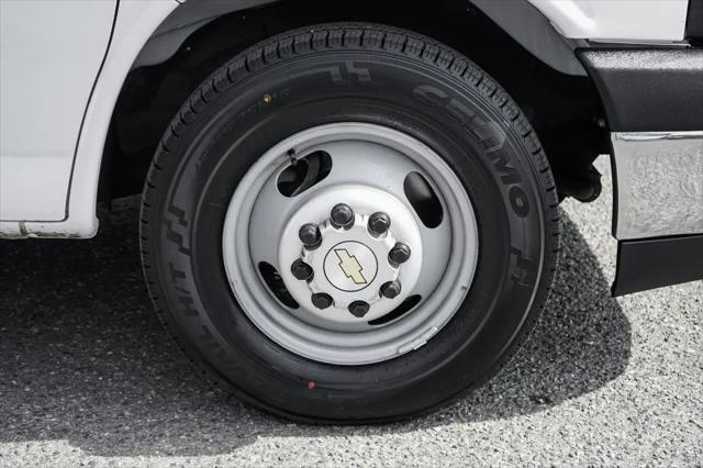 2019 Chevrolet Express Cutaway 4500 Van