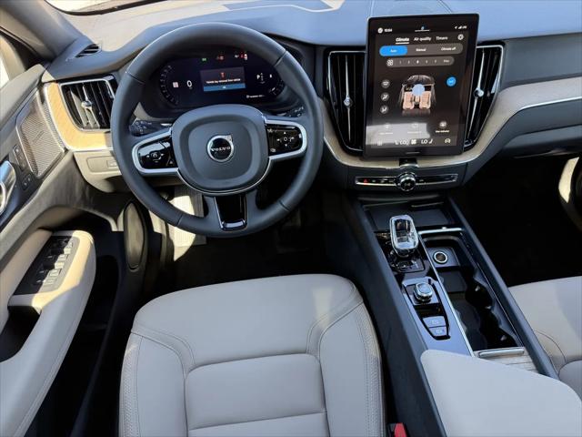 2026 Volvo XC60 B5 Plus