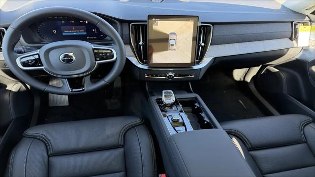 2026 Volvo XC90 Ultra, B5 AWD Gas (mild hybrid), Gasoline, Bright, 6 Seats